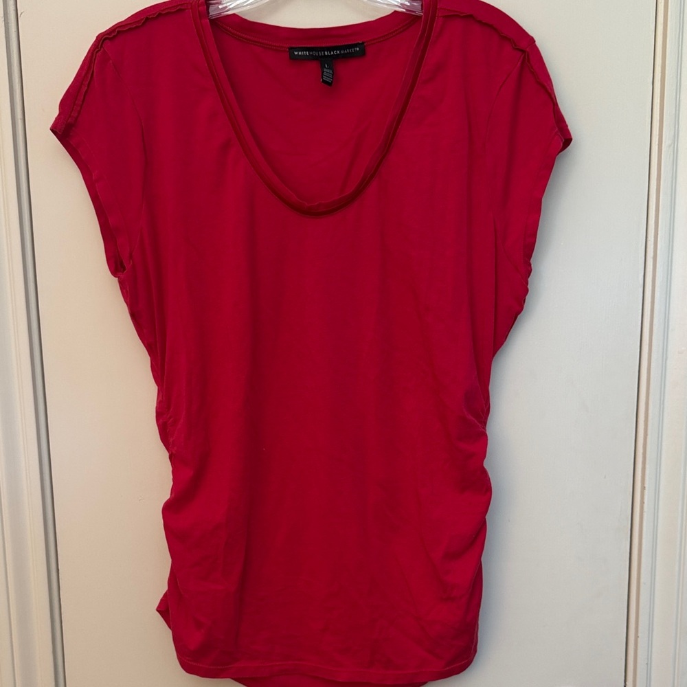 White House Black Market Red Scoop Neck Short Sleeve Top with ruched sides